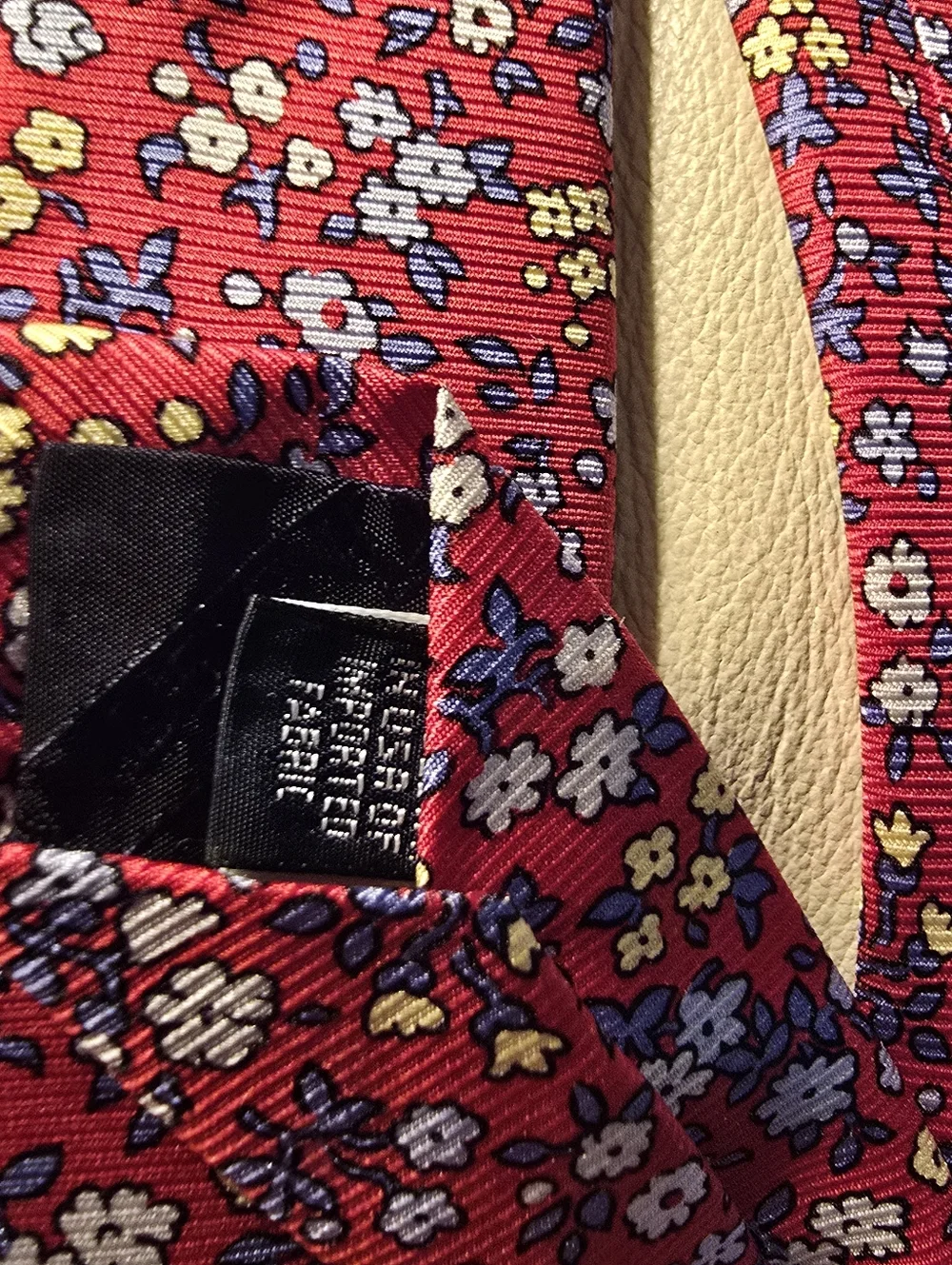 Lands End Red Floral Silk Men's Necktie Tie Landsend
